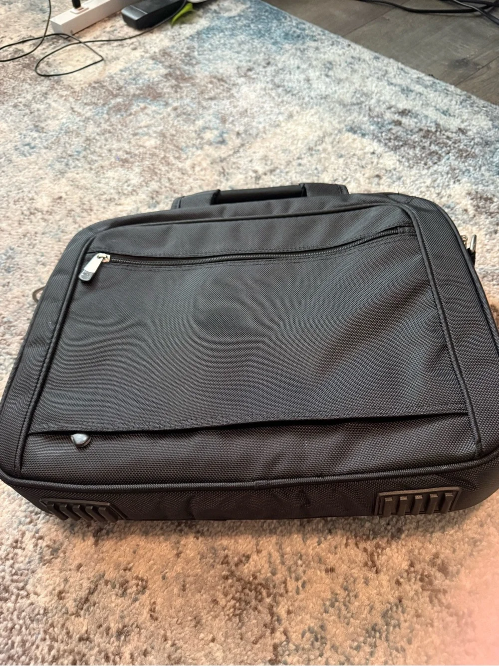 Dell Black Nylon Laptop Briefcase with Front Organizer Pocket